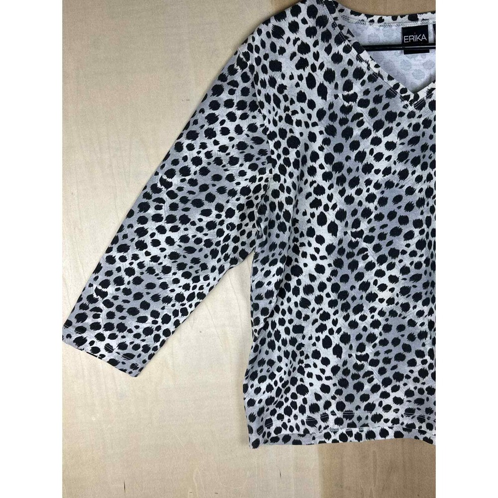 Erika Womens Black White Cheetah Animal Print V-Neck 3/4 Sleeve Top Medium - Picture 4 of 9